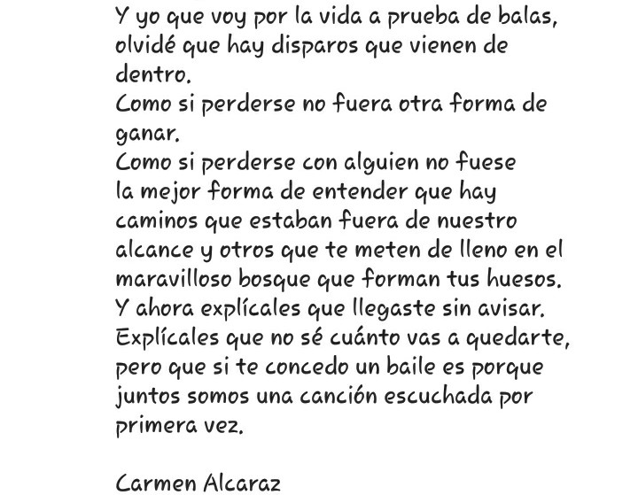 Os recomiendo leerla,descubrirla,seguirla y meterse en su mundo de disparos,corazas y un maravilloso caos donde perderse.. <a href="/CarmenAlcarazG3/">Carmen Alcaraz</a> 
<a href="/_carmenalcaraz/">Carmen Alcaraz</a> (Instagram)