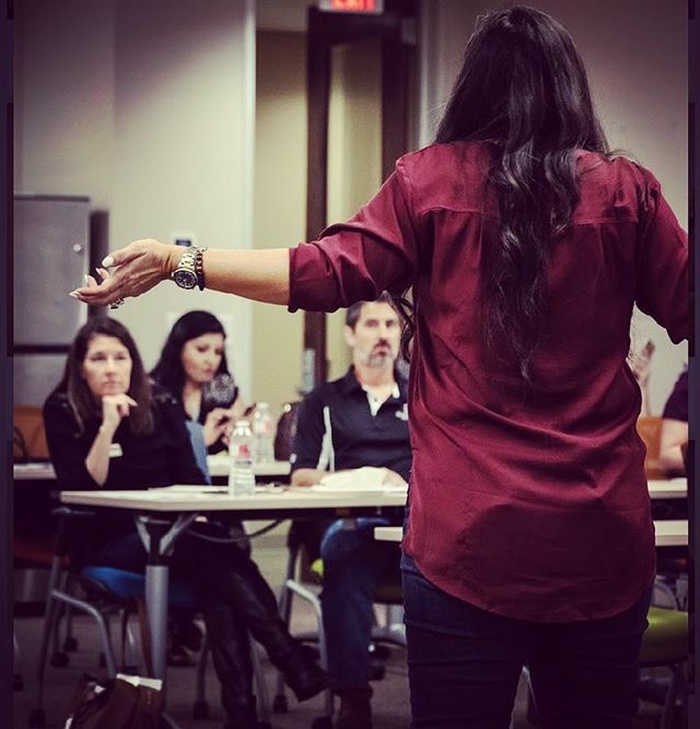 giselleempowers's tweet photo. Why do I get animated when I do my branding workshops? Because the excitement I feel knowing you are just a decision away from building the business and influence you desire fills my soul!!!! .
.
#boldtip - Choose to believe in your magic and how it serv… https://t.co/AkruCTXifs https://t.co/ThoFTk9bXz