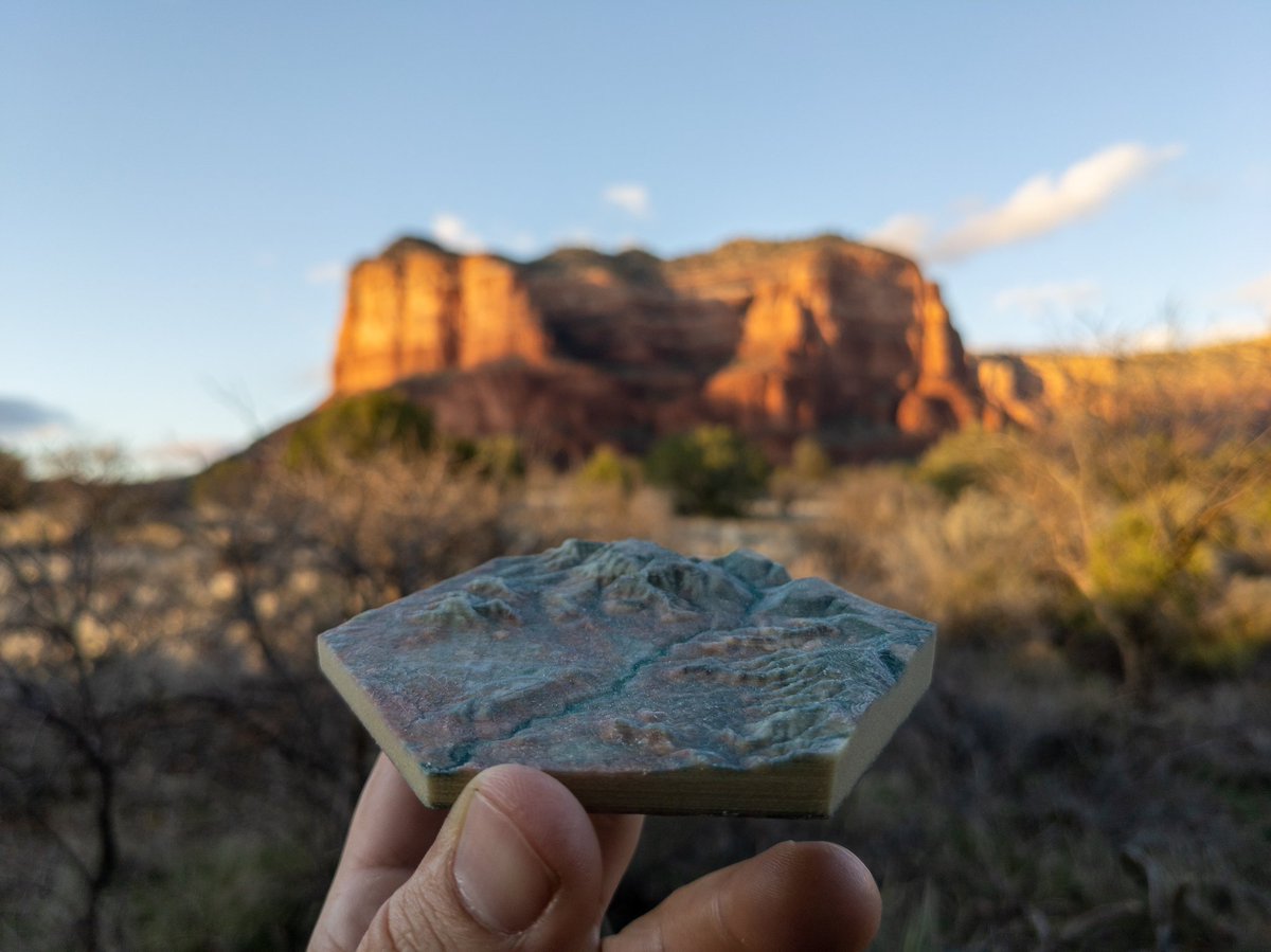 CascadeVistas's tweet photo. This topographic model really captures the vivid colors and natural beauty of Sedona. Link in bio!
#shredona #shredthered #sedonamtbfestival #mountainbiking #visitsedona #pinkjeeptours #justrideyourbike #nps #thegreatoutdoors #mountainbikes #mapporn #shapeways #3dprinted https://t.co/TQrs9VXI3S