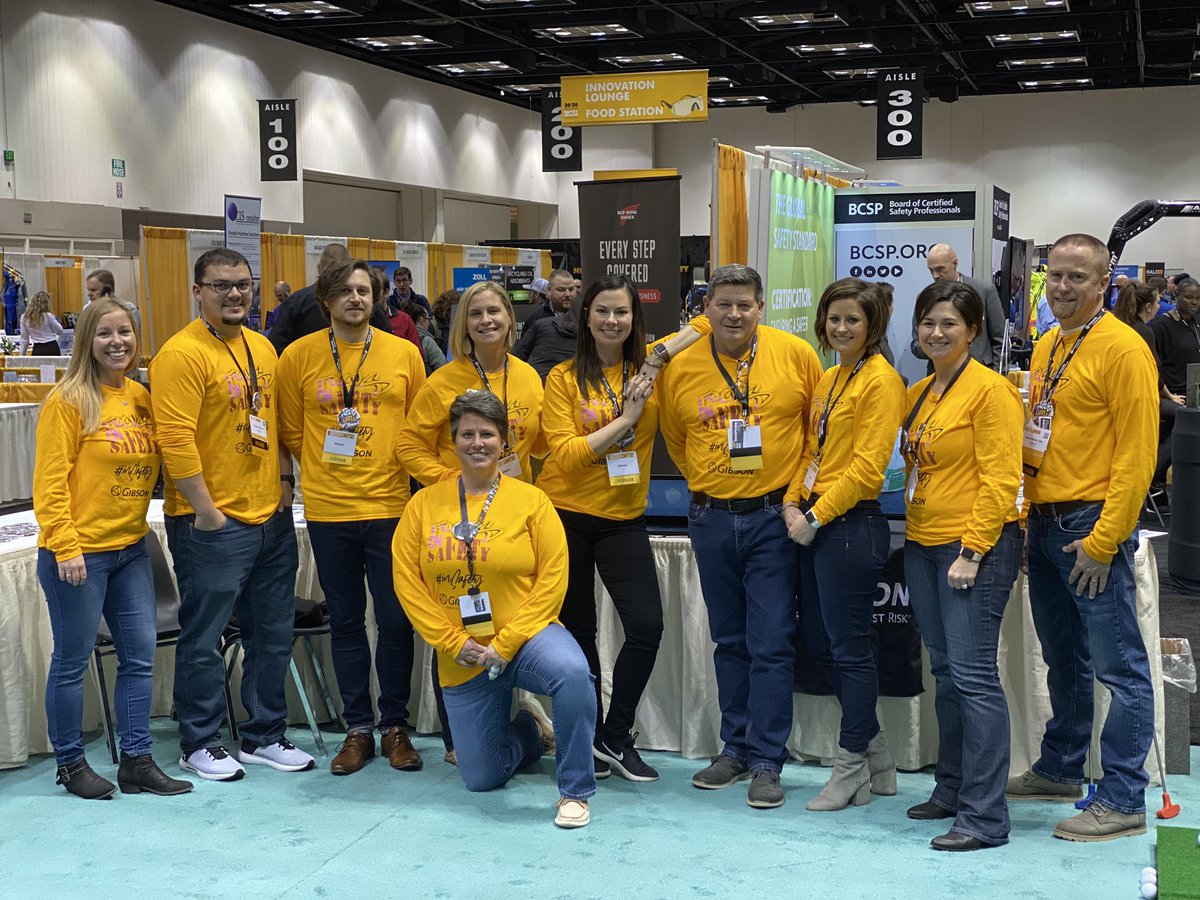 TheGibsonEdge's tweet photo. The Gibson Dream Team! #INSafety @IndianaChamber @BeckyBeckman @ShawnaNeilson @courtneysimpkis @GClark_GibsonLP @courtmont4t @lisa7104 @brianbellware https://t.co/ueWxcS7QZr