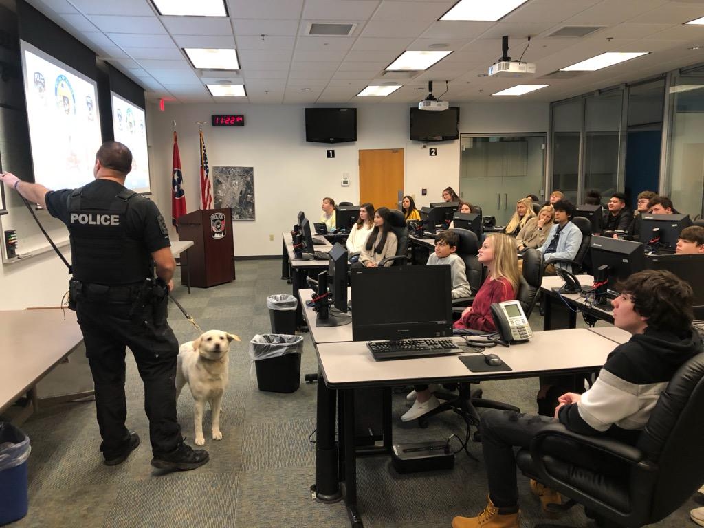 THSCJClub1's tweet photo. CJ II students got to tour the Tennessee Law Enforcement Training Academy and the Nashville Airport Police/Fire Deptment today. @TullahomaHS @S_M_Zimmerman #THSCJ https://t.co/8N8DjI7oOs