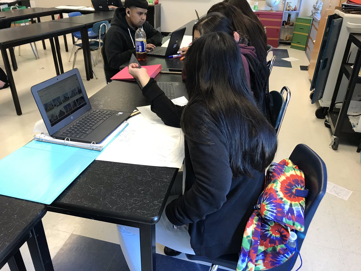 MsStewiesClass's tweet photo. World Geography is working on infographics for the Mayans & Aztecs. One of my favorite ways to display research. Final products coming soon. #EarlyCivilizations #MexicoCentralAmericaUnit @NISDJay @NISDJaySEA https://t.co/24x5NGTbey