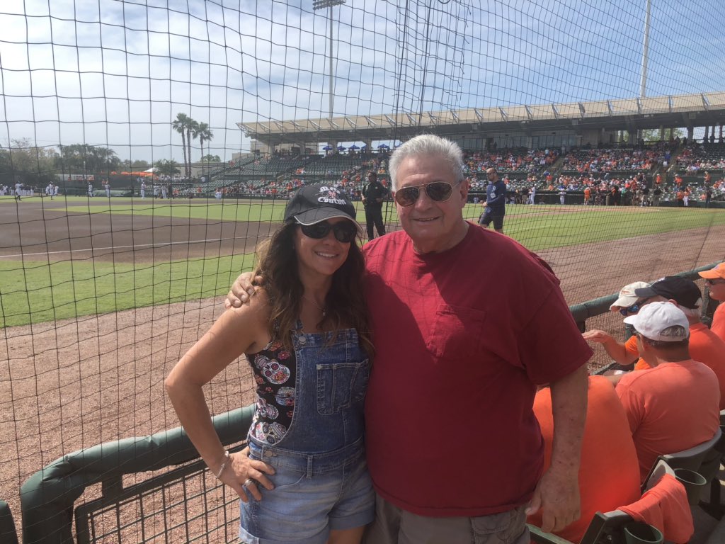 Cariangels's tweet photo. #birdland https://t.co/F5O0a0BDwa