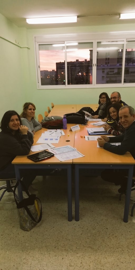 cepcastilleja's tweet image. Comienza la dinámica de trabajo con la presentación y recogida de expectativas de #EscuelasMentoras y sus telémacos, explicación de buenas experiencias y elaboración del plan de visita pedagógica entre telémacos y mentores @EducaAnd @FormacProfAnd