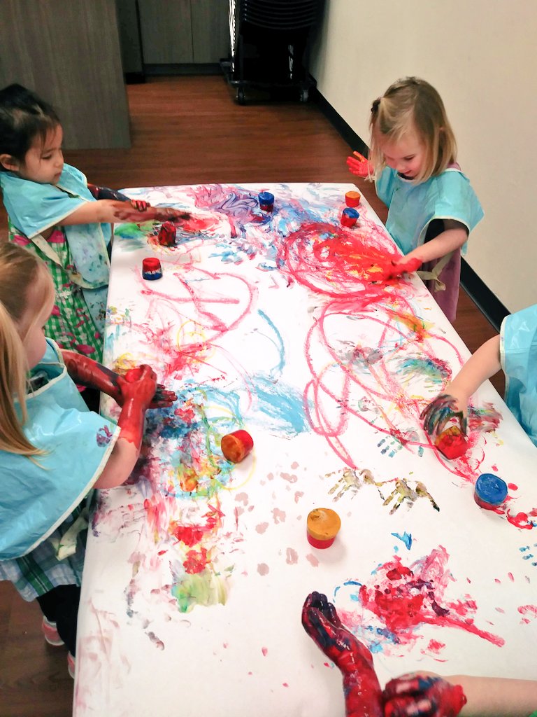 mollykcollier's tweet photo. Frozen paint: sometimes it's fun to paint the paper, other times it's good for your arm. #mvlittles #LetsMakeAMess #sensoryart https://t.co/b8zKcS0drO