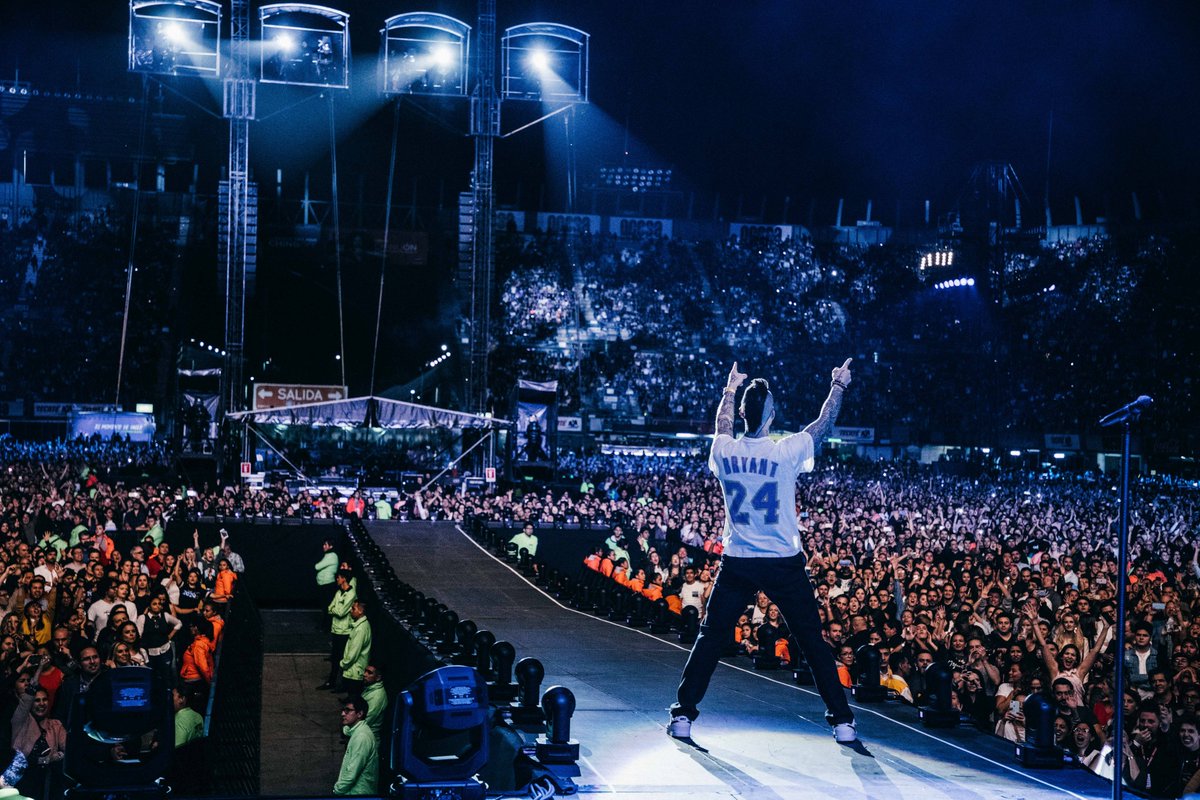 Maroon 5 tweet media