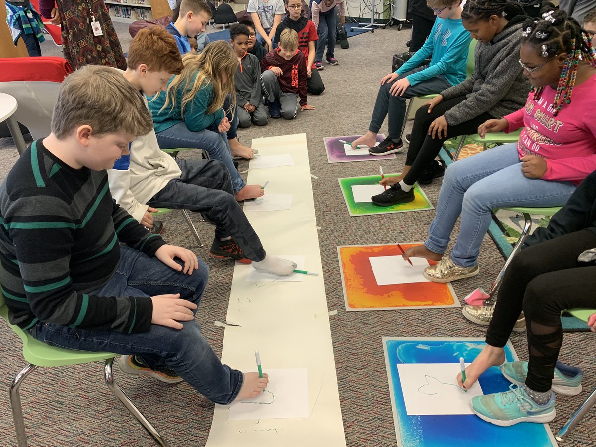 MrsFordWT's tweet photo. Dusti Bowling author of Insignificant Events in the Life of a Cactus is coming to visit our school! The book is about Aven, a girl who was born without arms. We went to the LLC for a lesson on empathy and students tried to draw a cactus &amp; sign their names using only their feet https://t.co/kxAnDNzfUq