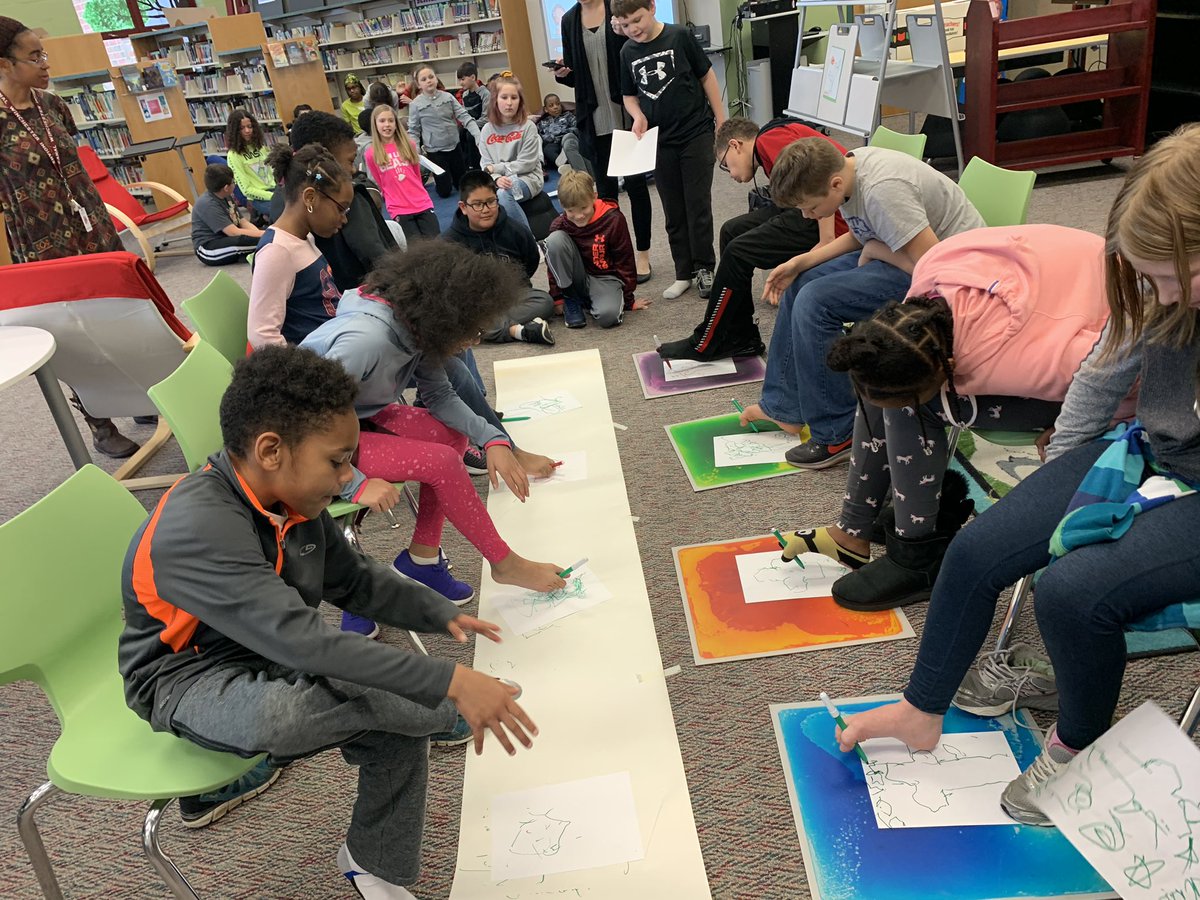 MrsFordWT's tweet photo. Dusti Bowling author of Insignificant Events in the Life of a Cactus is coming to visit our school! The book is about Aven, a girl who was born without arms. We went to the LLC for a lesson on empathy and students tried to draw a cactus &amp; sign their names using only their feet https://t.co/kxAnDNzfUq