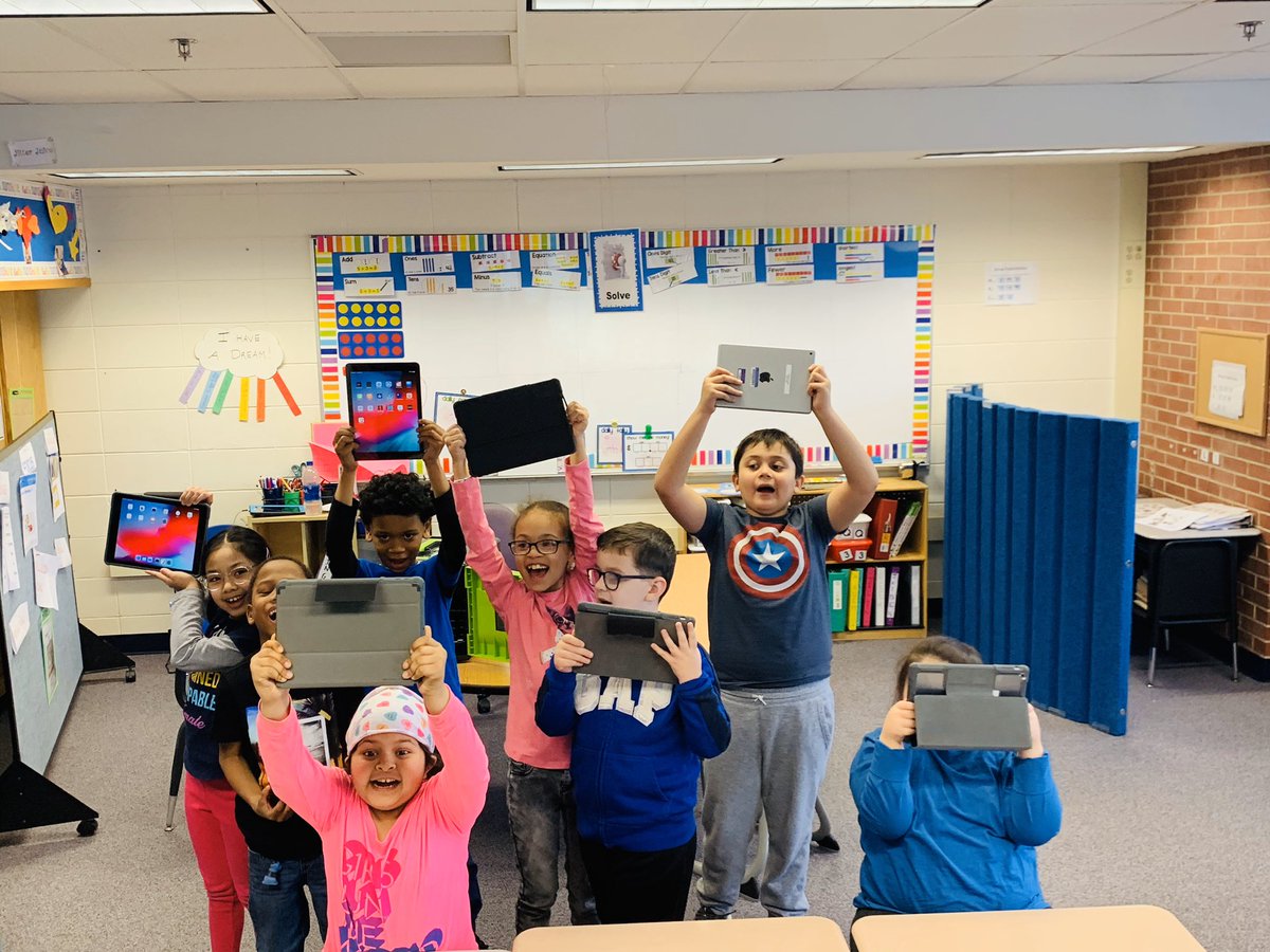 RobertaKruszew2's tweet photo. We are so excited that we received our OWN iPads! Thank you District 68! We are so excited to use them! #NTDSEmpowers @NTDSE https://t.co/EPw3ZBESFj