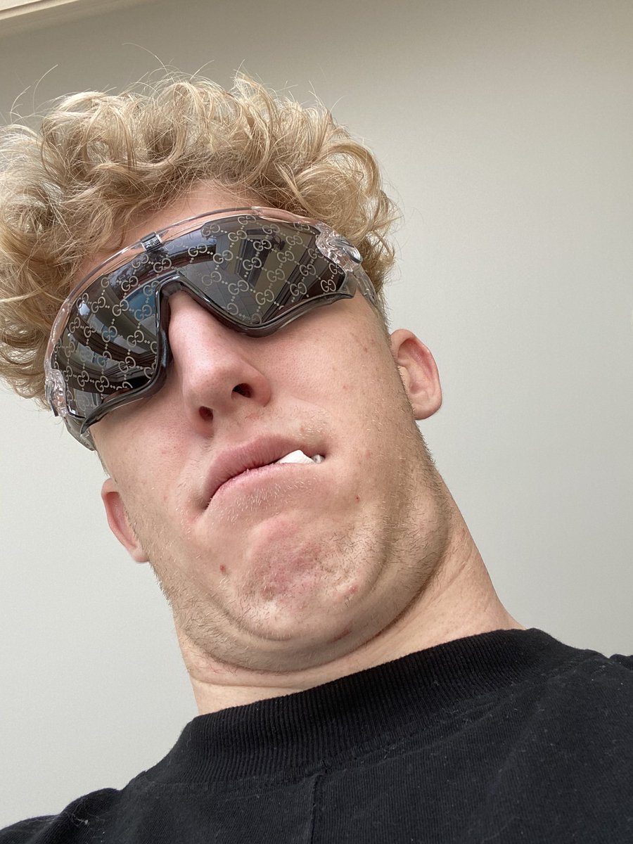 Tfue's tweet photo. Might take it easy tonight 😂 https://t.co/MNSMQkXTXW