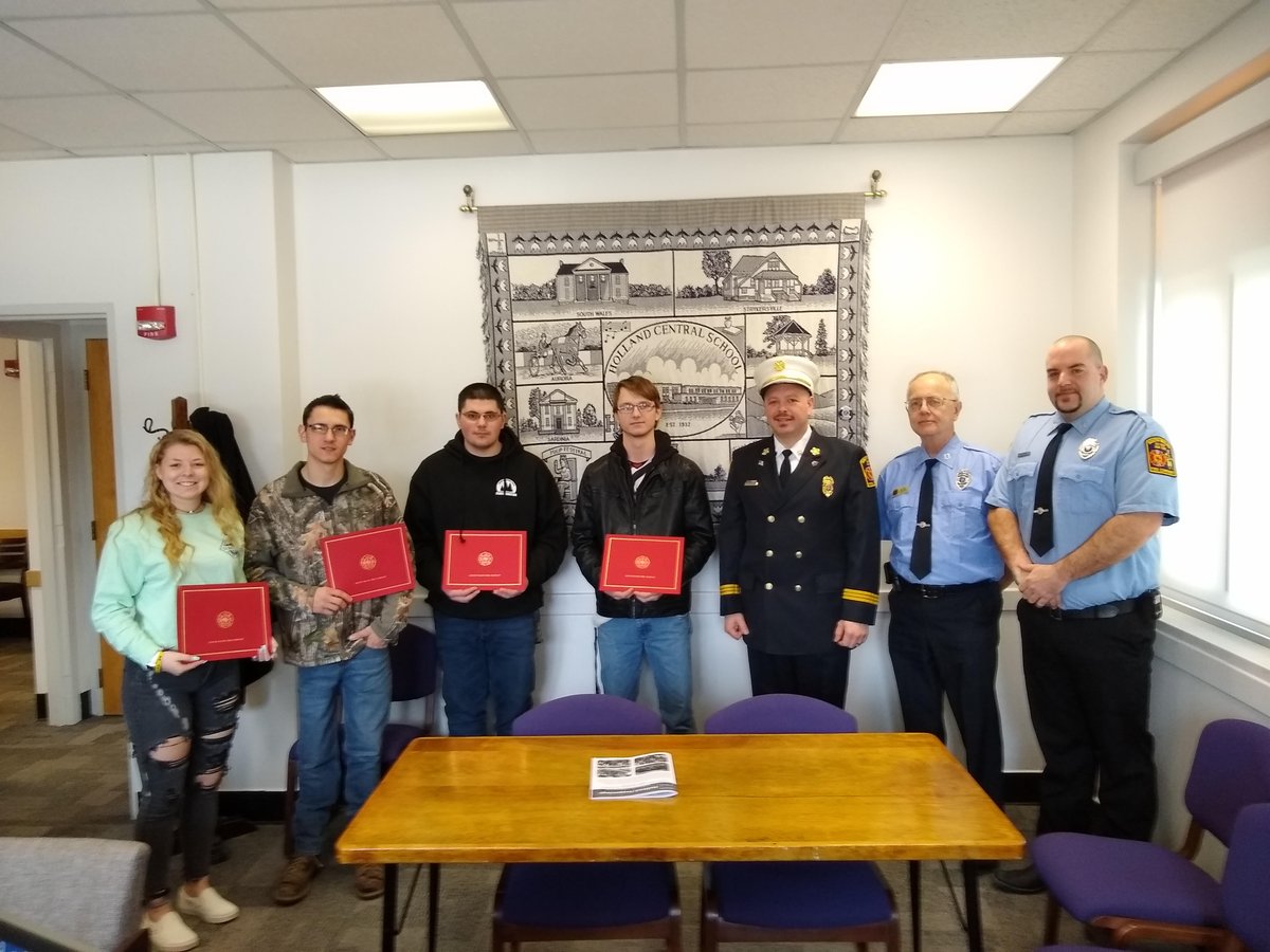 HollandSchools's tweet photo. This week, four Holland students were recognized for good citizenship by South Wales Fire Company! Congratulations! https://t.co/7hlyV463uG