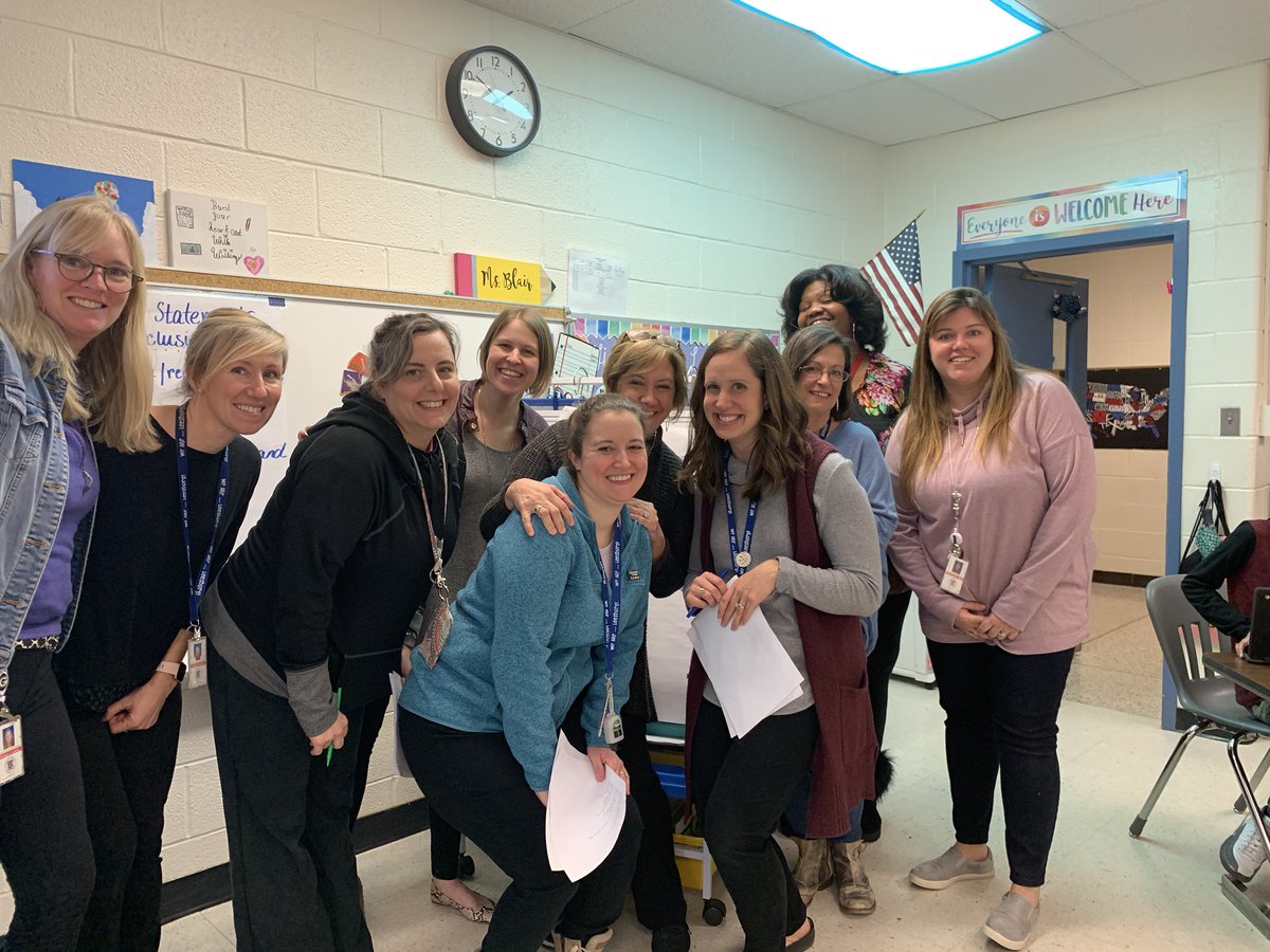 KimCreighReads's tweet photo. Teachers learning together 💕 Thanks @buckeyeteacher for organizing amazing learning walks so we can learn from each other! @MsHilliardReads @nikole_mullen @BowTiedPrincipl https://t.co/WM3U9Uo264