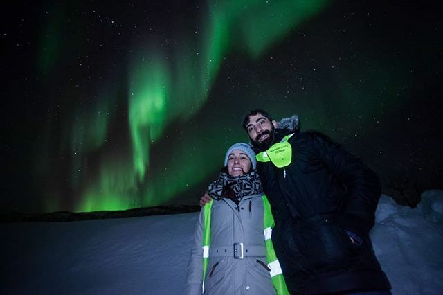 24th of February. While it was heavy snowfall in Tromsø we drove to the coast and observed Aurora performance  for two hours non-stop. Neither us, nor out guests noticed time flying by. Before we realised it was time to drive back.
.
.
.
#aurora #solarst… ift.tt/380LcIk