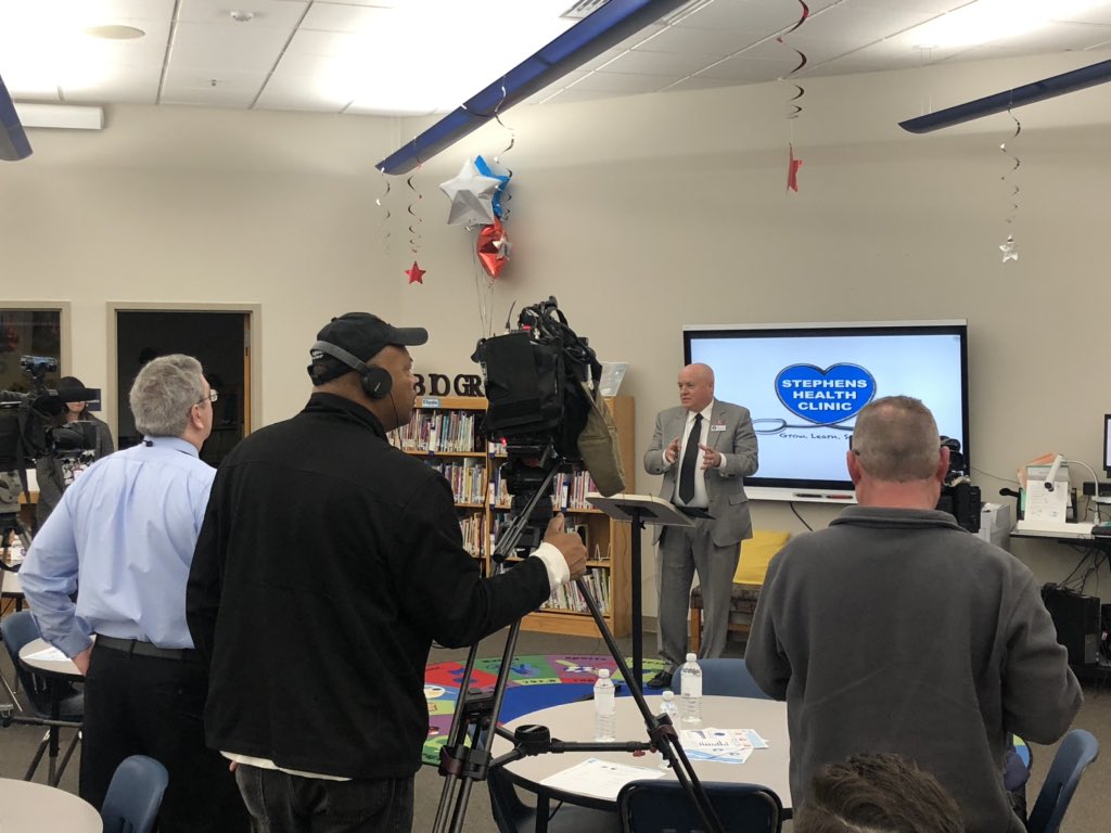 kendrakpruitt's tweet photo. Super excited about the Health Clinic at @lrsd’s #StephensElementary! As Supt. @MichaelPoore1 mentioned, this is the essence of #CommunitySchools! Proud to have this service offered to students and families in #LittleRock. #UniteLR #WholeStudent https://t.co/L3Of9AqXuL