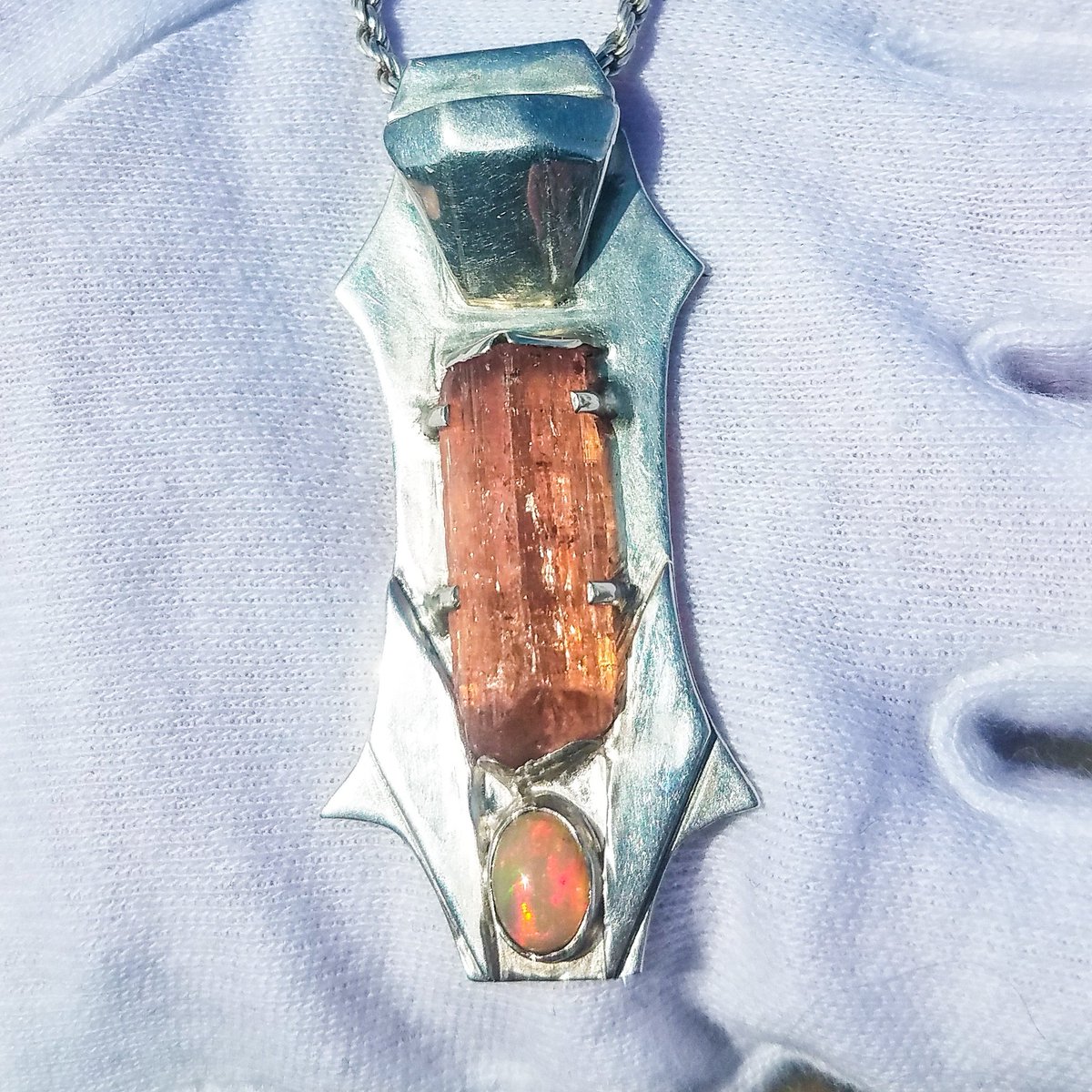 StoneFoxGems's tweet photo. #NewProfilePic https://t.co/oVOxBjEjgy