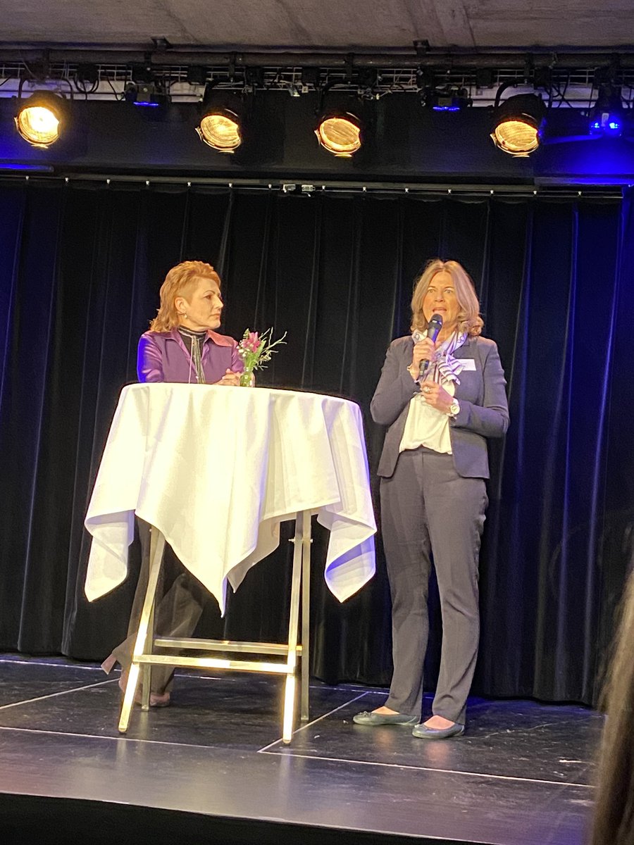 GabrielaBCortes's tweet photo. Heute im #Schlösslekeller - Tag der #Lohngleichheit in #Liechtenstein -
Wie steht die #Gleichstellung in Liechtenstein? #LANV Podiumsdiskussion mit Experten aus der Politik, Industrie, Bildung und Gewerkschaft. #Vaduz #Gleichstellung https://t.co/lZBfqLYDvY