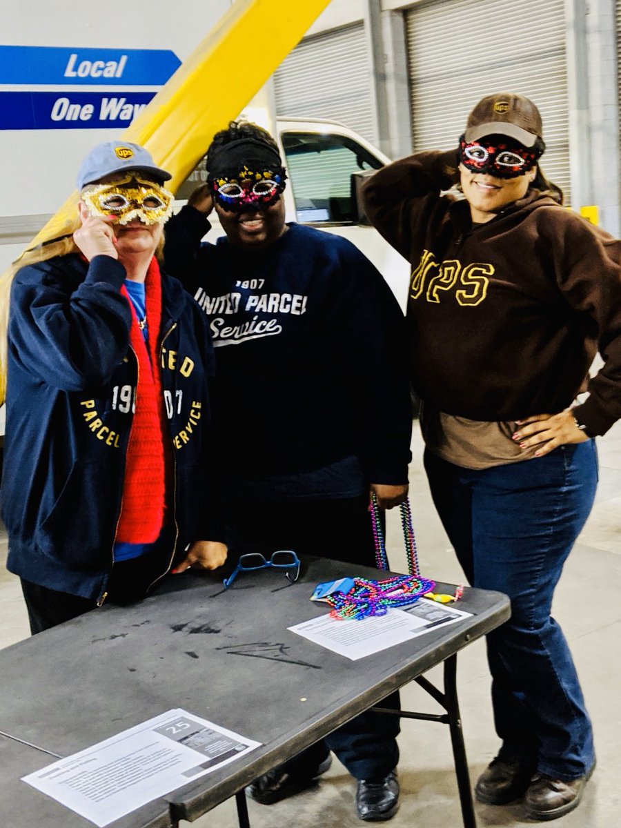ftw_preload's tweet photo. Itβs Mardi Gras safety in FTW Preload showing off Safety tips for Fat Tuesday in the work place @RedRiverUPSers @NilesShawna @hill_deryl @nicholasewest @SergioC35892785 @GValadez88 @SafetyShae #ftwpreload https://t.co/gEcfzOZsMh