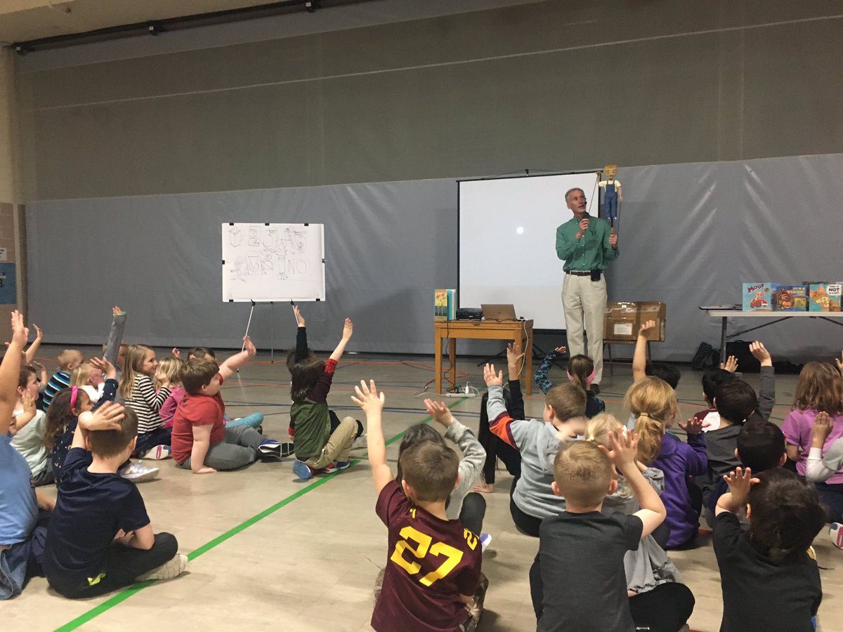 nicksofio's tweet image. Lakeview Students loved their time today with MN author David LaRochelle!  Thanks @KristenSeeger ! #ALASconnectED #LKCanDoKids