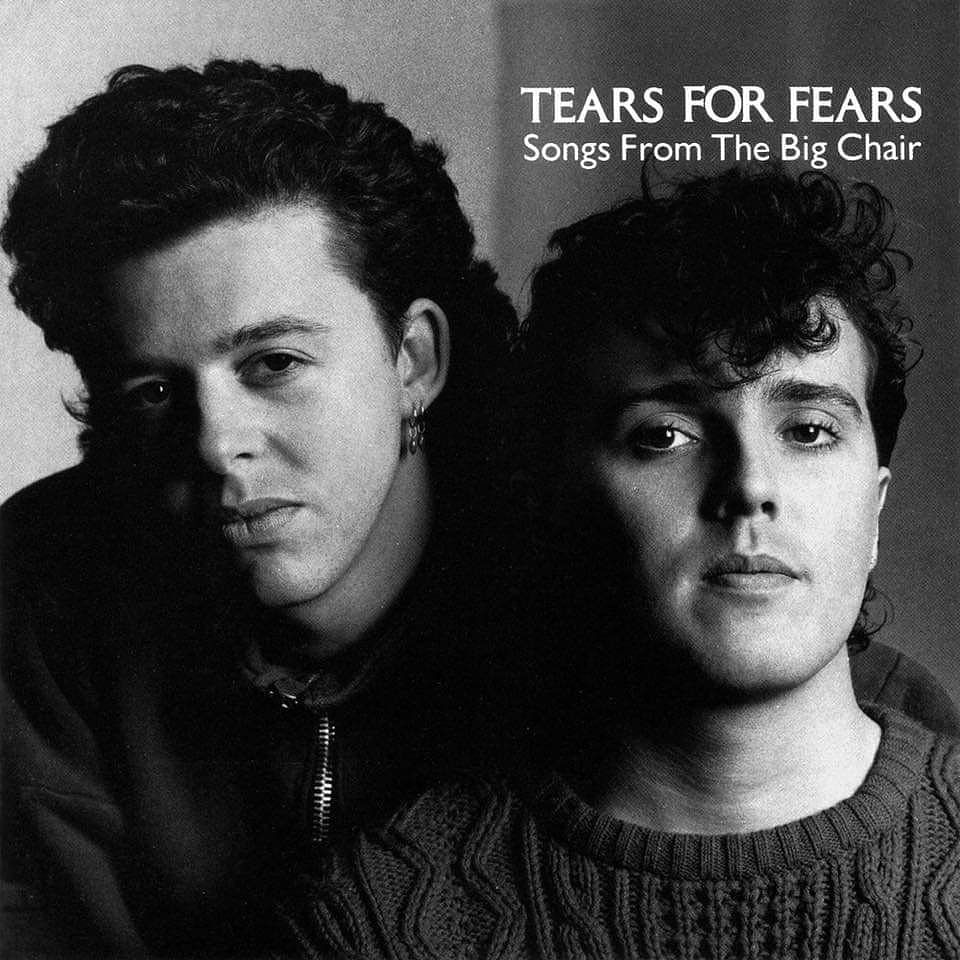 tearsforfearsbr's tweet photo. Num dia como hoje, há 35 anos, um grande marco na história da banda era fincado: o lançamento do seu segundo disco, Songs from The Big Chair.

SFTBC não apenas foi o disco com mais vendagens, sucessos e que propiciou a maior turnê da banda, 

#TearsforFears #SongsfromTheBigChair https://t.co/5HLOEVmtgb