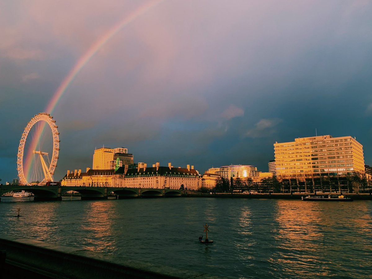 izzicoombes's tweet photo. An amazing view from the terrace pavilion for the @PICTFOR Welcome Reception this evening.
As usual a fab event bringing together people across the tech sector to discuss #TechPolicy2020.
It’s always particularly great to meet so many brilliant women in tech. https://t.co/ywsZr2D8kE