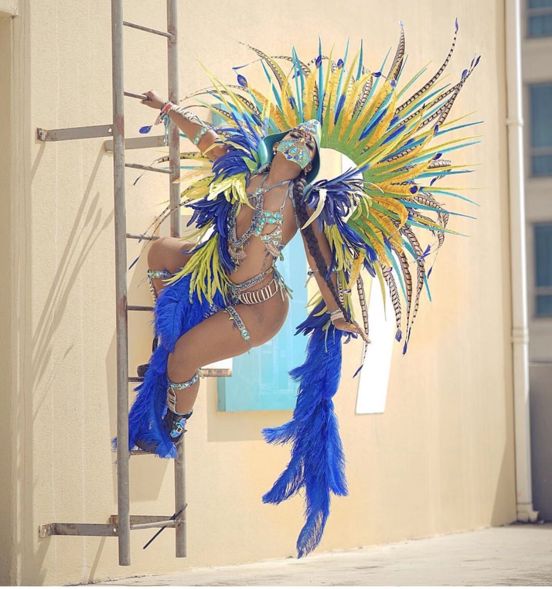 Sleekjamaica's tweet photo. Baddie 🔥 #CarnivalTuesday 🇹🇹
#certifiedSLEEK #SLEEEKisCarnival #TrinidadCarnival #TrinidadCarnival2020 https://t.co/88flvlXuM8