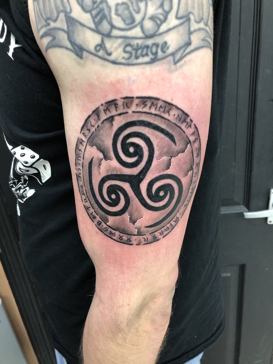 Talented Tattoo Artist's Three-Day Journey in Cambridge, image size:900x1200