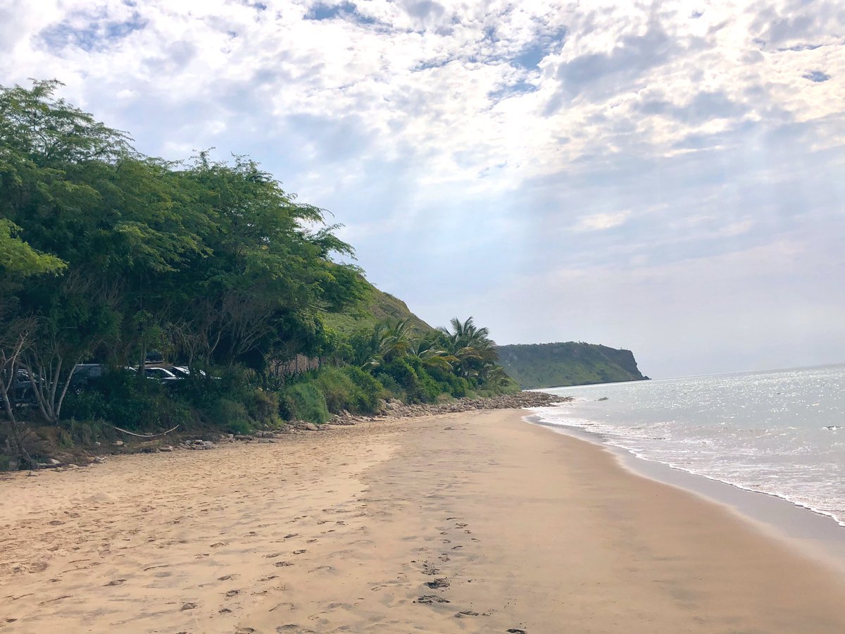 w_morgado's tweet photo. “Essa vida é uma life.” 🏝💯
#caboledo #angola 🇦🇴 #MorgadoJr https://t.co/tS7Z3D1MUG