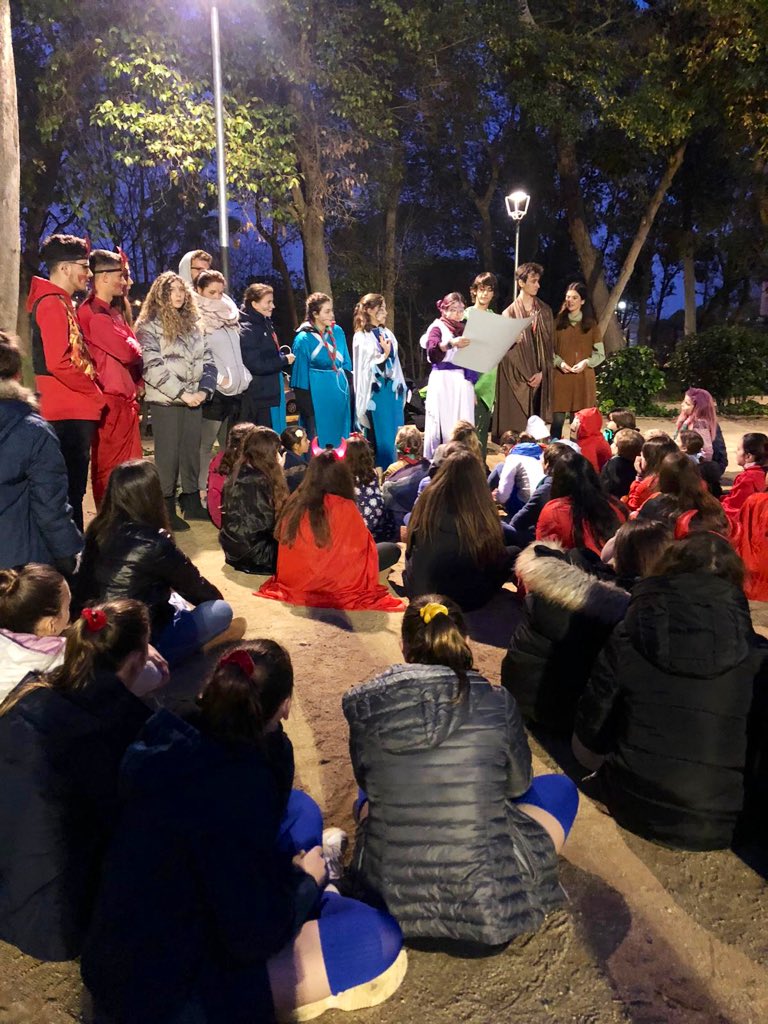Zona15MCECC's tweet photo. Reportatge fotogràfic 📷de la celebració del Carnestoltes🤡 dels Esplais Z15💛🌴Esplai Sant Pere i els regnes dels 4 elements, Itaca i Erol amb la rebuda del Circ i l'Esplai Parroquial amb les disfresses que van crear! Ens veiem dissabte per la trobada per etapes🥳 https://t.co/zexODyneh8