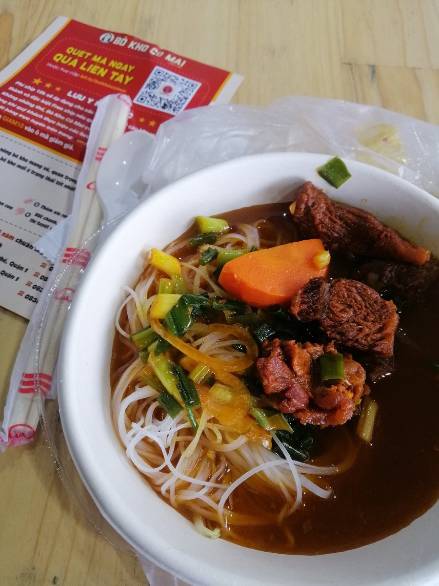_mielf's tweet photo. Này là bò kho cô Mai mới ăn hồi trưa nè. Order Now trên Shopee có code discount 30k nên còn 16k thôi á các bạn 
#ApologizeToVietNam
#KoreansStopLying
#표준말투와_내말투를_비교해보자 https://t.co/x69iDpnWG6