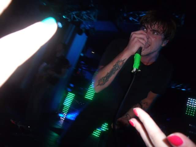 SilllyGirl1019's tweet photo. 10 years ago I saw @circasurvive for the very first time at their BSN tour. I've can't wait to see them again in March (this time VIP!) Honestly a dream come true 🥰 #HowLongHasItBeen https://t.co/Ofw55Sdezm