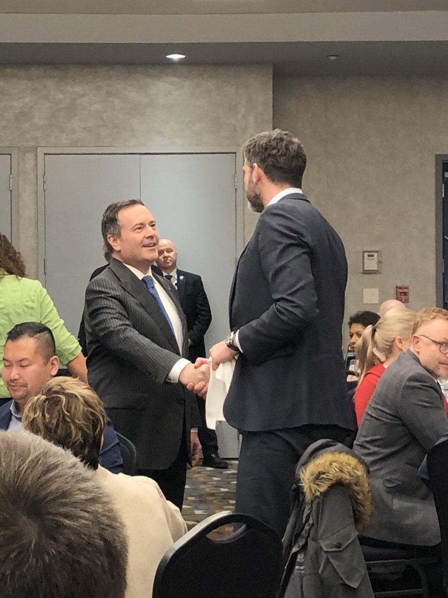 crose_Canada's tweet image. Delighted to be attending EBA Premiers Luncheon with my business colleague and EBA President Tyler Neilsen 🙌🏻👏🏻
X5 Management 
@jkenney @doniveson 
@VisionCastTyler 
@yourYEGBA @x5management 
#x5management #ebaluncheon