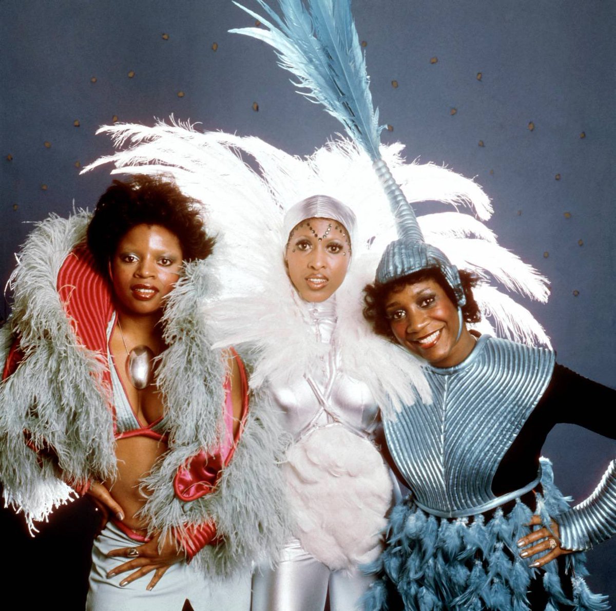 Bougie_Bobbie's tweet photo. Wonder If @lifetimetv  @lifetime would Consider Doing The #Labelle Story 🤔 In October 1974, Labelle made pop history by becoming the first rock and roll vocal group to perform at the @MetOpera House  , Labelle made the cover of  @RollingStone in 1975
PleaseRetweet
#HistoryMakers https://t.co/k2wTgt7Snz