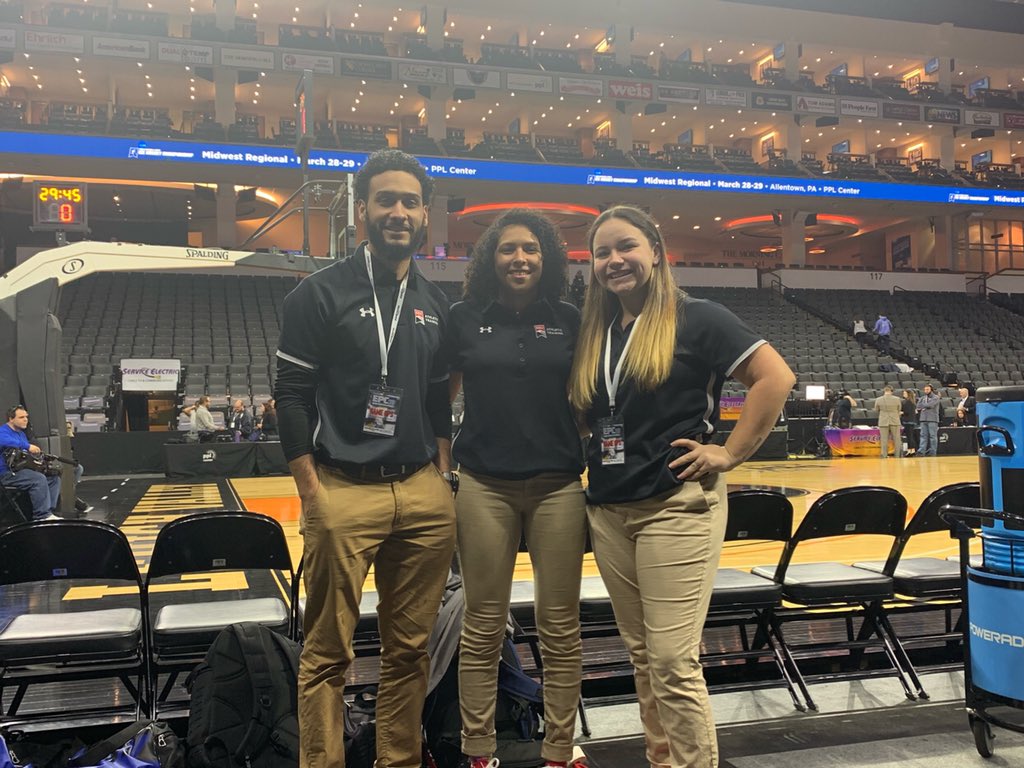 cquinterocatc's tweet photo. Everyday is a new opportunity for you to chase your dreams. Make the most of every opportunity you get! Live in the moment and enjoy it. 

DE LAS TOP, PPL CENTER 🤩🔥
#livingmybestlife #EPC18 #havefunandenjoyit https://t.co/Lyh3yvBBC5