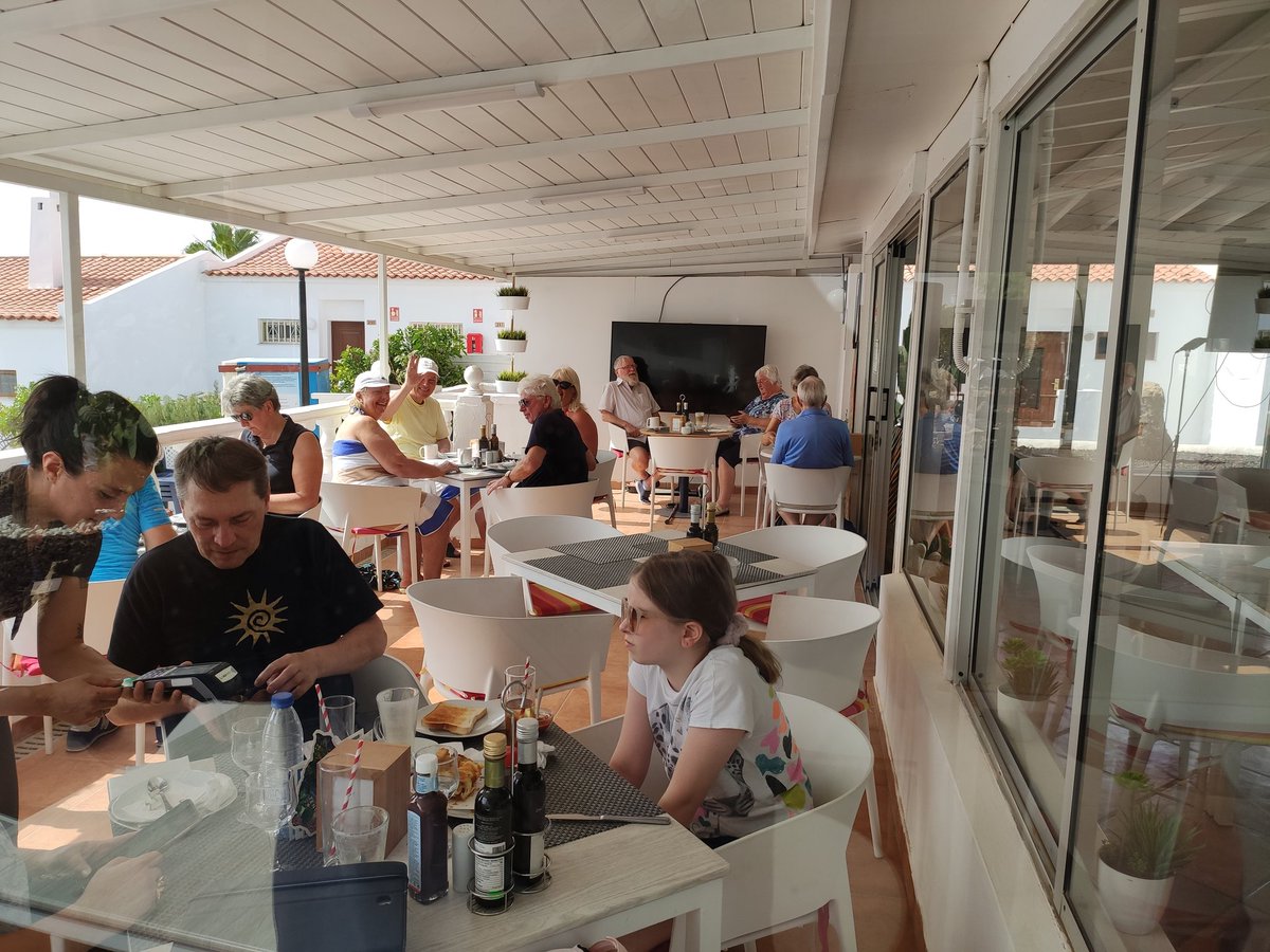 DavidTNF0's tweet photo. #PancakeDay in #SunsetViewClub has been a success, with our members and guests enjoying #PancakeTuesday #DPerfectService #JPSunsetViewClub #StayVacationed @Rtccsvc_luisa @Lola_RCO @Hamidreception @Lidia_SVC @juanmaintenance https://t.co/ensUi4KvCK