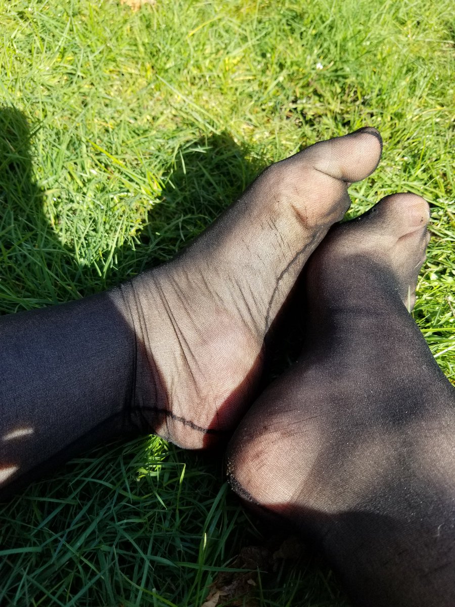 Any nylon loving losers desprate to own this pair? They're so stretched out that youd basically own a loose mold of my leg. The thought makes your pindick leak doesnt it? Dm, cash app ready. We can discuss additional requests. { findom footfetish feet buysocks paypig SPH}