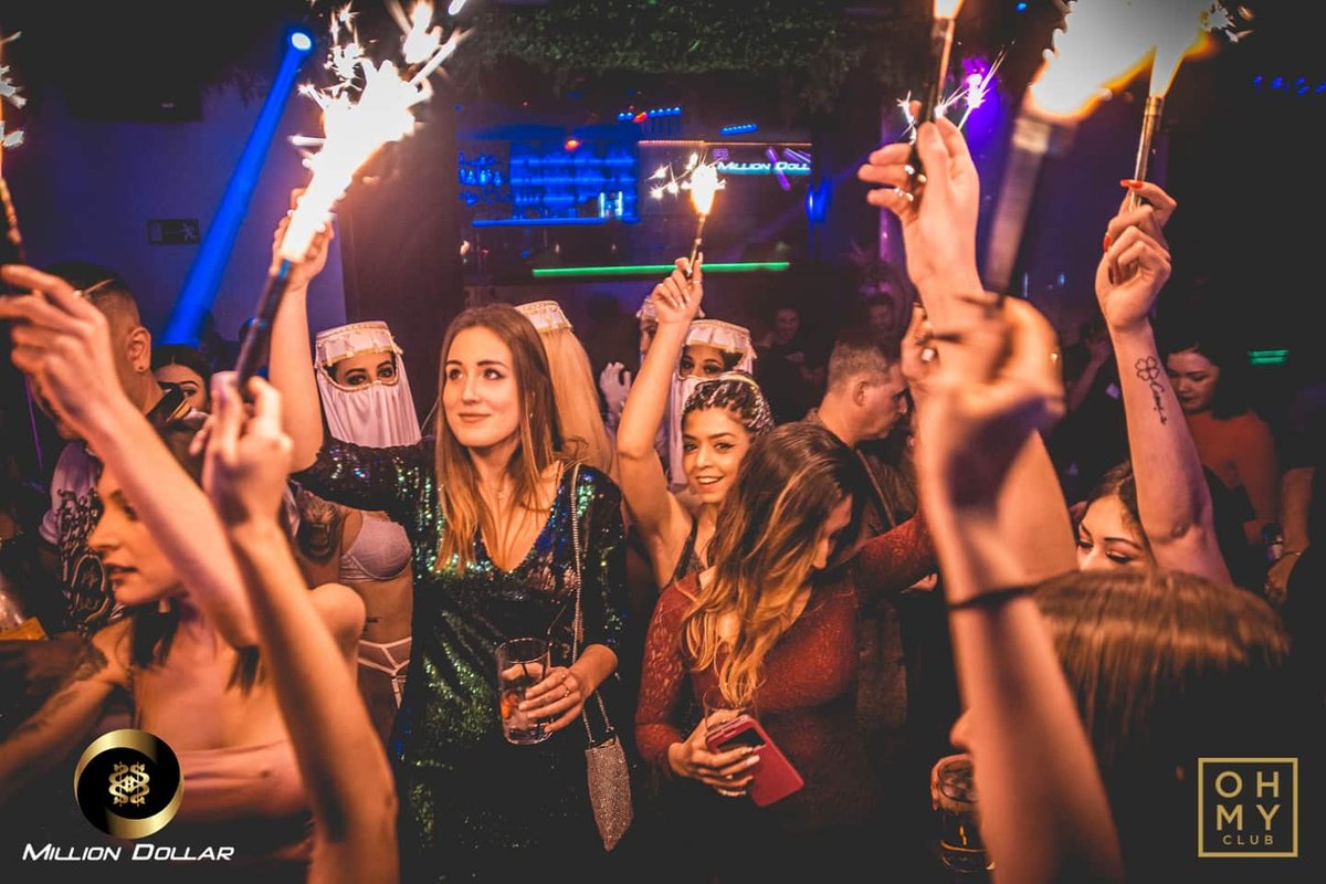 oaog18's tweet photo. 🚫🚫🚫 Hoy Martes 🚫🚫🚫

💰💲ATENCIÓN ATENCIÓN💰💲

Los #Martes en Million Dollar @ Oh My Club Madrid son otra cosa! ❤️

📰 Listas &amp; Reservas 🍾
Oliver ☎️ 697721522 

💲 Million Dollar Madrid 💲
Every Tuesday at Oh My Club Madrid
C/Rosario Pino, 14. #Madrid

#OpeningParty https://t.co/bar9LMNjmw