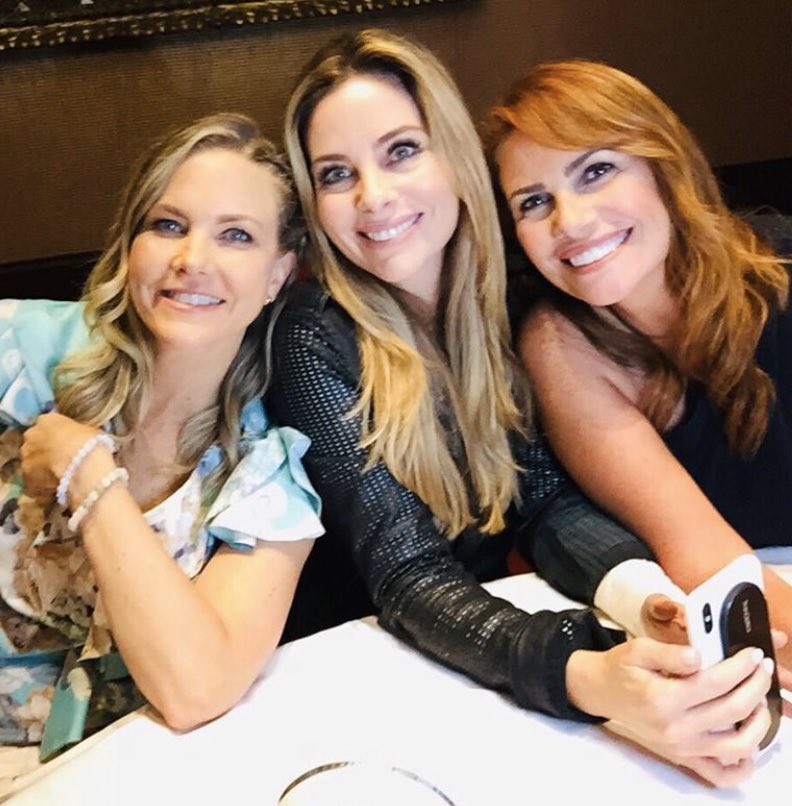 Después de 30 años, más juntas que nunca, amistad intacta y muchos planes en camino. Las quiero con todo el ❤️ .