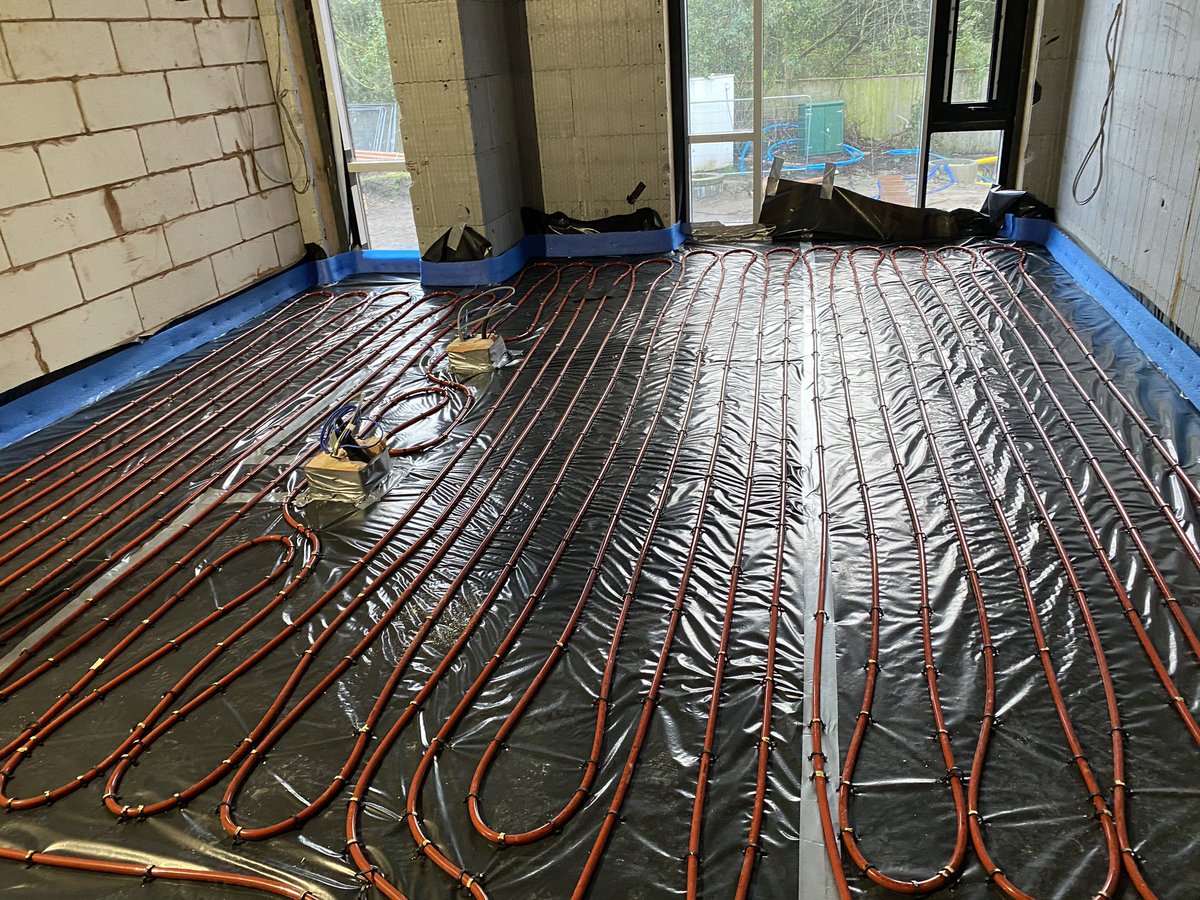 ahhealthsafety's tweet photo. The #dsbuildingprojects @calderpeel @colinjbrennan @BrennanConsult designed #bowdon #superhome #scaffolding now down @intellicontrols #entwhistles plumbing @TheCadmanGroup UFH now moving at a pace for a summer handover #luxuryhomes #Cheshire https://t.co/nmre51Ifvt