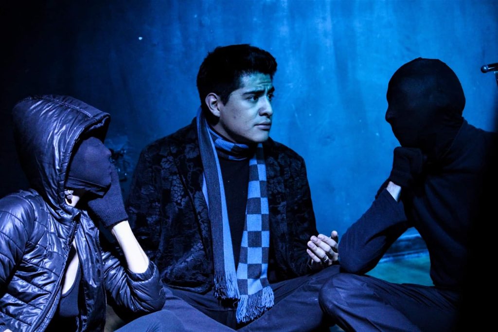 OtrasBatallas's tweet photo. LAS OTRAS BATALLAS / Cada persona que ves, está luchando una batalla de la que tú no sabes nada. .
Funciones Lunes 9 pm Foro Juana Cata .
.
.
.
#lasotrasbatallas #juanacata #teatro #teatroindependiente #teatrointimo #indigoteatro #yoapoyoelteatro #vamosalteatro https://t.co/x8IFO21PBw