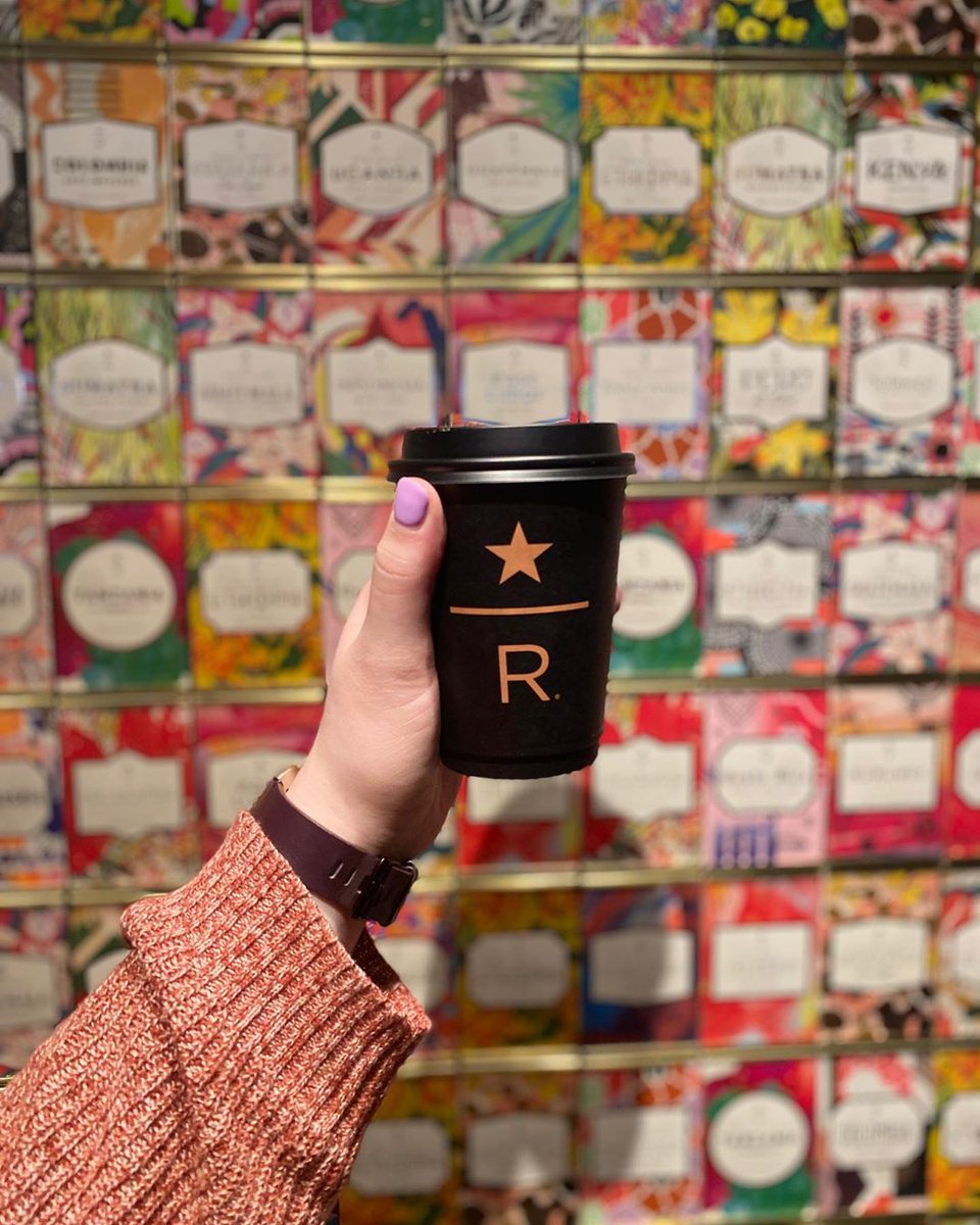 The new <a href="/Starbucks/">Starbucks</a> Reserve Roastery is a big hit in Chicago! Have you had a chance to visit yet? 
📷: caitlindoes_