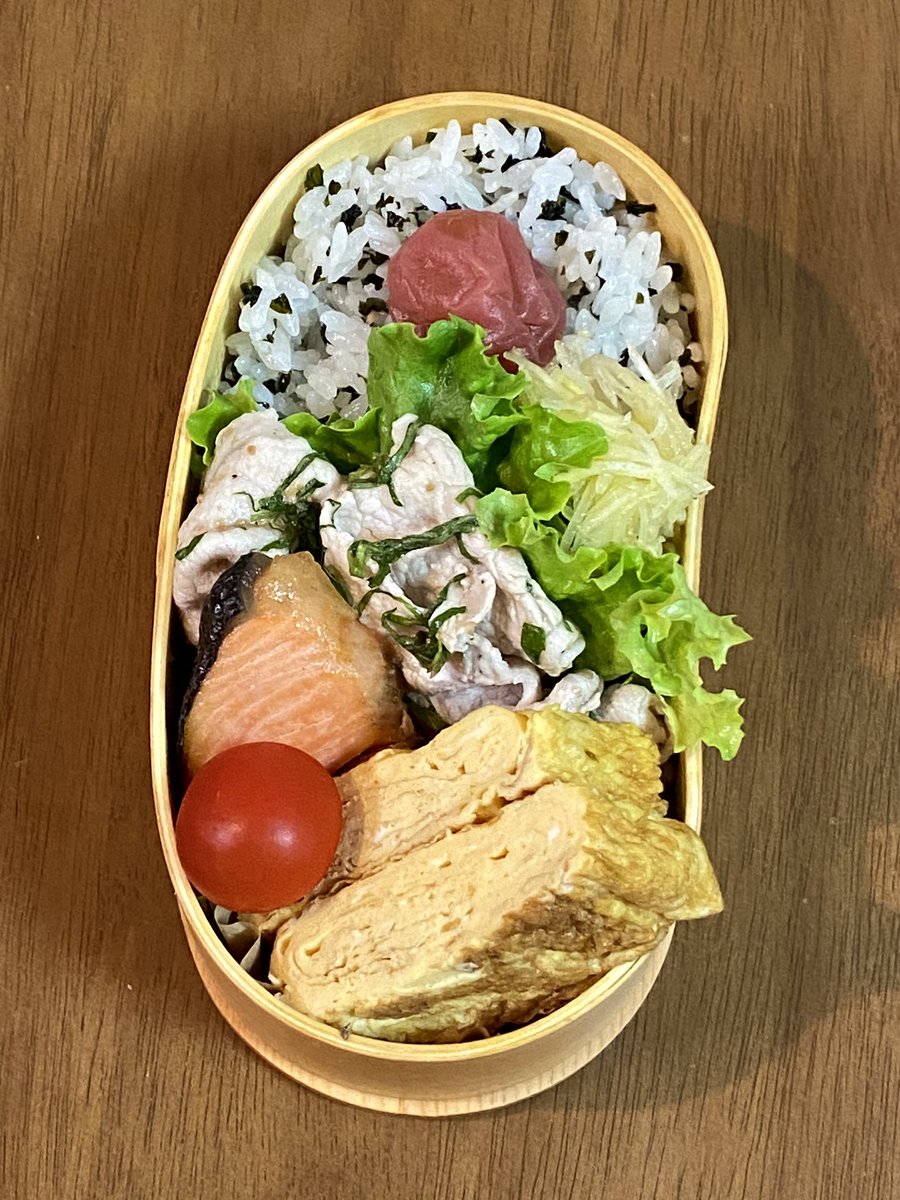 a2coandmay's tweet photo. #冷しゃぶ ٩̋(๑˃́ꇴ˂̀๑)۶ ホントは昨日の夕ご飯で水菜豚しゃぶ鍋にしたかったんだけど、相方君の帰宅遅く、私の分は断念。鍋を二回洗うの躊躇しました😆その分冷しゃぶにして #お弁当 が豪華〜✨美味〜❤️ #弁当 #ランチ #サラメシ #obento #bento #lunch #bentobox #japanesebentobox https://t.co/fMaF5L1NDW
