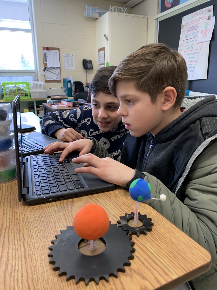TosCentral67's tweet photo. Our Grade 6s are busy working on their space models! @TosorontioPS @SCDSB_Schools #SCDSBScience https://t.co/BSGOIIodQv