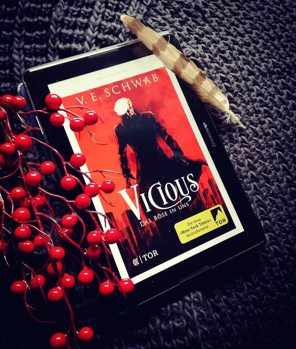 LovelyLilaLiest's tweet photo. [Werbung] Beendet: "Vicious - Das Böse in uns" von V. E. Schwab. Für mich ein Buch, das okay ist, das man lesen kann, aber nicht gelesen haben muss. 📖🙂

Eure Meinung dazu ❓

#Fischerverlag #fischertor #NetgalleyDE #fantasy #veschwab #rache https://t.co/ClAQBN1gdh