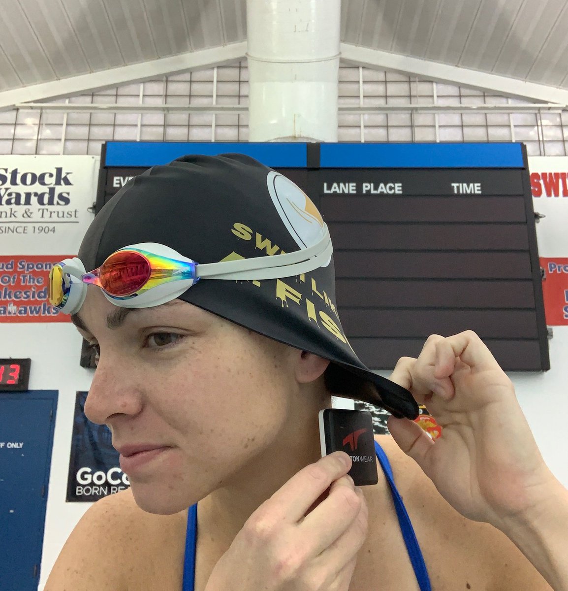 TritonWear's tweet image. #TritonWearTuesday: Did you know our new units are 60% SMALLER and 70% LIGHTER than the original ones. @afish1 can attest to how much LESS these units feel obtrusive to a #swimmer.