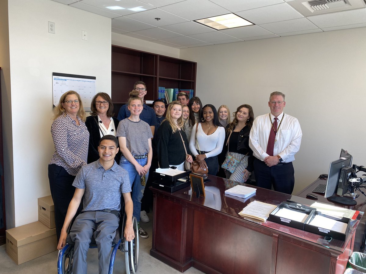 CarlsonsclassMV's tweet photo. It’s not everyday you get to hang out in the Judge’s Chamber!!
#learningisfun #law #criminaljustice #nighthawks https://t.co/qDjyDxCfbF