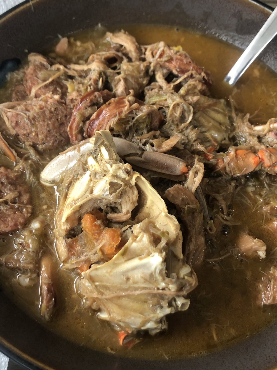 Happy Mardi Gras, y’all.  Already went to the parades and now home having a gumbo party 😝 #LongLiveKVille