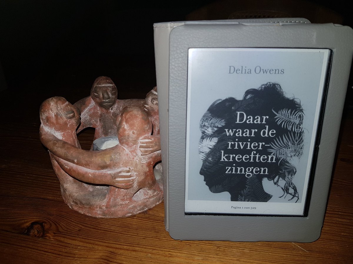 Super blij dat ik dit boek mag gaan lezen. Ik hoop op mooie sfeer 'beelden' van de moeraswereld van Kya. Misschien spanning rondom de dood van de jongeman en ook wat liefde? Ik ben benieuwd! #hebbanbuzz <a href="/Hebbannl/">Lezerscommunity Hebban.nl</a> <a href="/TheHouseofBooks/">The House of Books</a> #Daarwaarderivierkreeftenzingen, #deliaowens