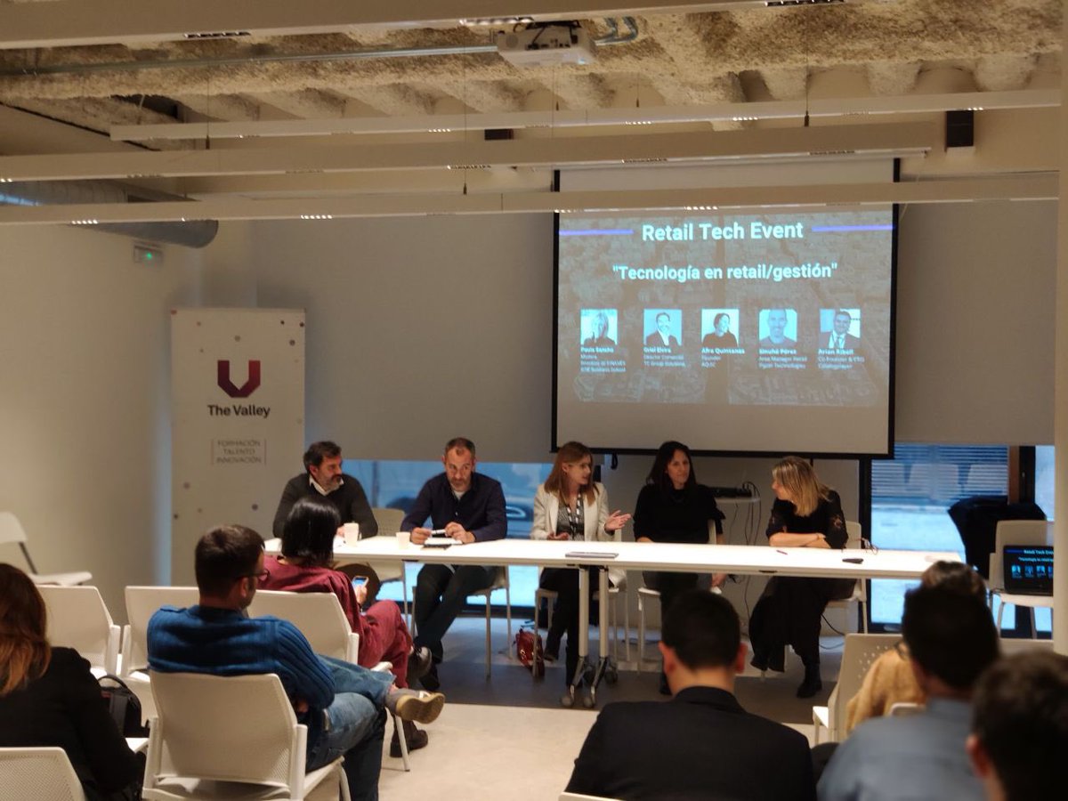 CircularEnergy_'s tweet photo. Sessió de tarda...
Amb especialistes en design & execution i en tecnologia de Retail i Gestió ✔️🚀
Seguim #RetailTechSpirit @TheValleyDBS @ComertiaRetail @CecotComerc @BarcelonaOberta @eixosbcn @CatComerc @BCN_Comerc @RETAILcatalunya https://t.co/peWKffcWqM