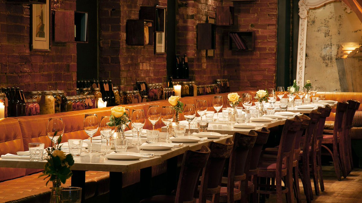 Our beautiful space, ready for service 🍽️🍷

#toronto #torontorestaurant #yyz #to #canada #canadarestaurant #downtowntoronto #restaurant