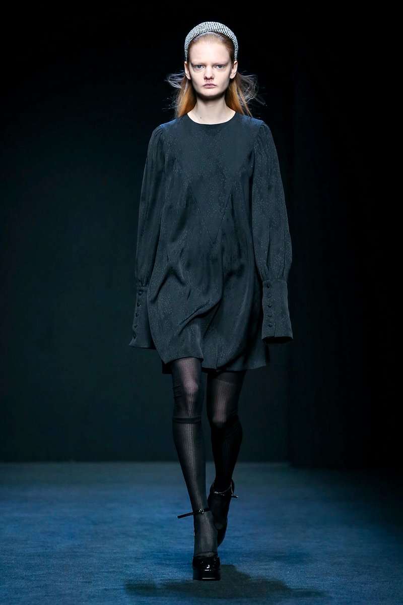 DROMe 🐚 Understated Ease at @cameramoda with #UniaPahomova for <a href="/DROMe_Official/">DROMe</a> 🇮🇹 #NYYMMWomen